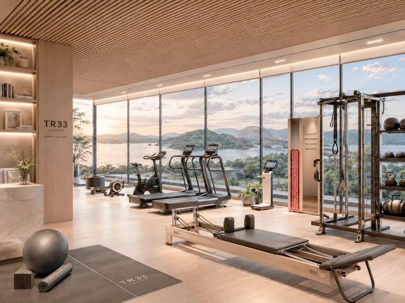 Render del gimnasio Fitness de Longevidad de TR33 con vista al Canal de Panamá y el Puente de las Américas